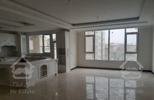 ۱۳۲ متر نوساز تکواحدی پونک عدل