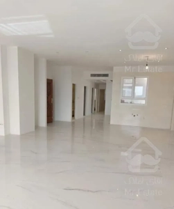 ۱۴۰ متر زعفرانیه