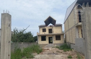 فروش خانه محوطه نیمه ساز