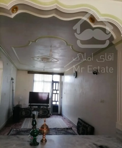 ۹۵متر آپارتمان طبقه اول روی مغازه دو واحده