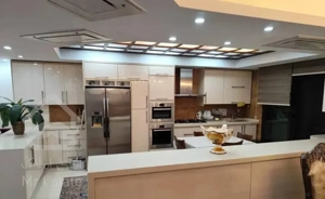 آپارتمان 176متر 3خواب 10سال 2پارکینگ با مشاعات آبی