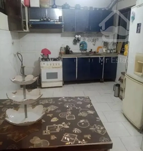 اپارتمان خ رودباری براصلی ط۴ / ۱۱۰متر /۲۰۰ماهی۸