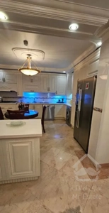 واحد۱۸۶ متر۳خواب۴سال۲پارکینگ . ونک شیخ بهایی شمالی