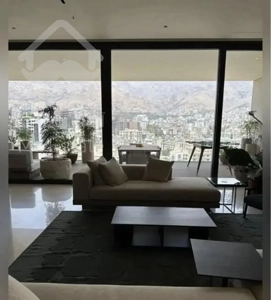 واحد سوپرلاکچری ۲۰۰ متر ** ۳ جهت ویو ** طبقات بالا