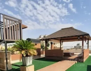 130 متر شیک و مرتب / استخر روف گاردن لابی من