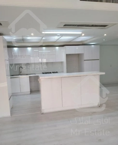 ۱۹۰متر ولنجک/۳خواب/فول امکانات/طبقات بالا