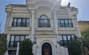 شهرک غرب/ ۱ از ۳ / ویلا / فول بازسازی / با آسانسور
