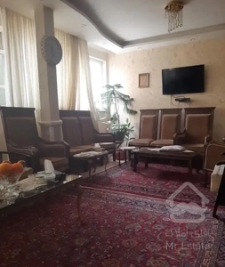 ۸۵ متری لادن نزدیک وکیل آباد مناسب مسکونی و اداری