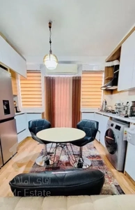 فروش آپارتمان . ۱۰۰ متری. بازسازی شده. بلوارآزادی