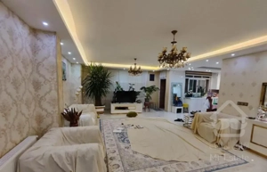 ۱۳۶ متر نوساز ۳خ پذیرایی بزرگ ۲ کله نور خوش نقشه