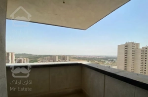 ۹۰متر دو خواب برج صدف/خوش نقشه ویو دریاچه