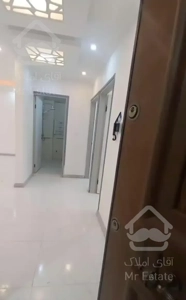 آپارتمان //۱۱۰// متری ط اول آسانسور دار