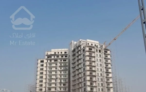 فروش ۱۳۵ متر ۳ خوابه برج آداک(بشرح توضیحات آگهی)