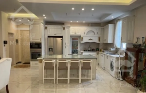 فرمانیه شرقی محدوده سنبل ویلایی 3واحدی 220متر