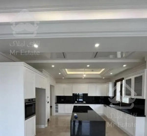 فروش آپارتمان ۱۸۵ متری/کلید نخورده/گلستان