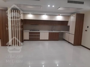 101 متر کلیــد نخورده/ ۲ خواب/ تراس دار/ چیتگر