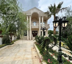 دوبلکس ۳۰۰ متری نما سنگ، رویان