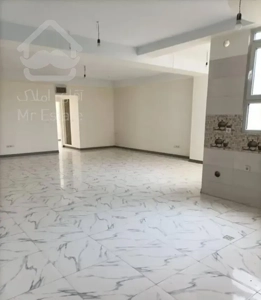واحد ۹۲متری نورگیر رو به نما