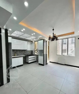 56متر غرق نور دارای پارکینگ و آسانسور