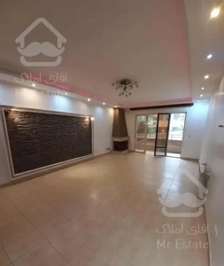 اپارتمان ۱۳۰متری در بلوار ارم