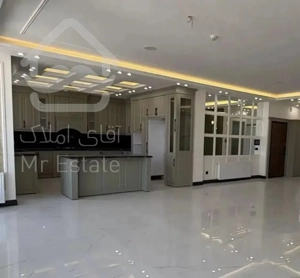 ۱۲۰ متر/۲خواب/بازسازی شده/چهارباغ شرقی