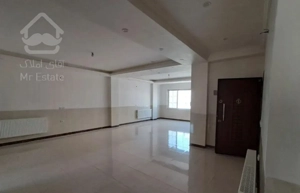 آپارتمان ۱۴۰ متر خ معلم سنددار محمودآباد ۳ خوابه