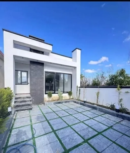 ویلا ۳۰۰ متر با برق و گاز آب سندار استخر در دماوند