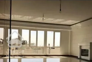 ۱۸۰متر۳خوابه طبقه آخر کلیدنخورده