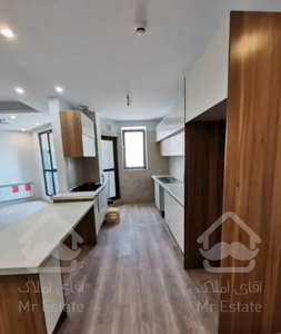 فروش ۱۱۲ متر در برج فاخر منطقه 22 دریاچه چیتگر