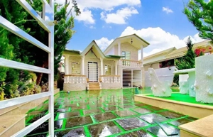 ویلا نما انگلیسی مبله*شهرکی*منطقه جنگلی