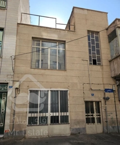 آپارتمان قدیمی حیاط دار ،جنوبی،۱۲۱متر،سند شش دانگ