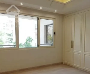 کامرانیه شمالی، 140 متر، 3 خواب، 2 پارکینگ