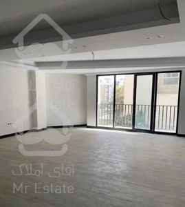 ۱۲۶ متر/ سه خواب/ تاپ لوکیشن/ کم واحد