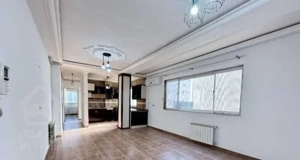 فروش واحد ۷۲ متری فول امکانات رو به روی انزل مال