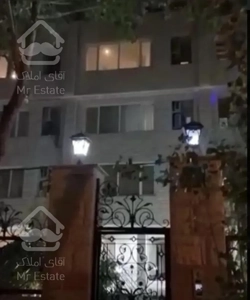 آپارتمان ۱۱۰ متری در فاز۳ مهرشهرخیابان انقلاب