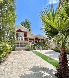 خانه ایرانی/300زمین/3خواب/تهاتر با خودرو/شهرک