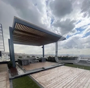 آگهی صوری ارائه نمی شود.۲۲۰مترنوساز-استخر،روف