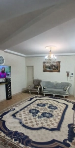 فروش اپارتمان/لوکیشن عالی/برخیابان/شیک تمیز