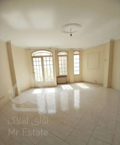 ۷۵متر ۱خ با پارکینگ در تهرانویلا نزدیک پارک