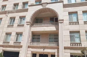 ۸۵ متر ۱۰ سال اباذر مهران سالن پرده خور زیر قیمت