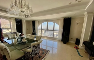 فروش ۲۰۰ متر اپارتمان در محمودیه/برج باغ/ ویو ابدی