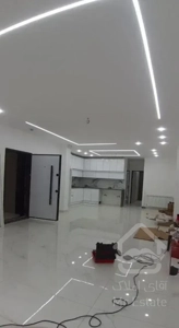 آپارتمان نوساز نوار ساحلی