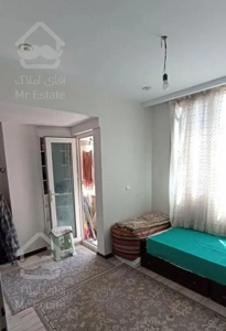 ۶۰ متر /  نورگیر    سالن پرده خور     پارکینگ سندی