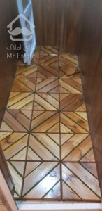 نصب قرنیز دور درب پانل پارکت مناسب ودر وقت