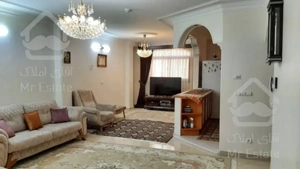 ۹۳ متری دریاچه سند تک برگ