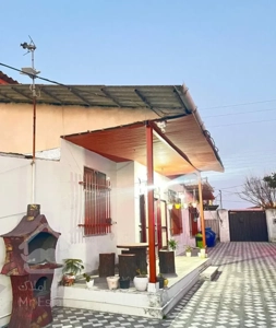 خانه ویلایی فروشی ۴۵۰ متری برجاده اصلی فرح آباد