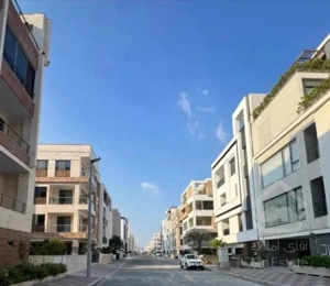 ۱۰۵ متر دو خواب نوبنیاد ۳ ( لاین اصلی ) ۴ طرف سنگ