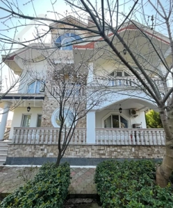 ویلاساحلی لاکچری ۱۵۲۰متری استخرداردر منطقه برند