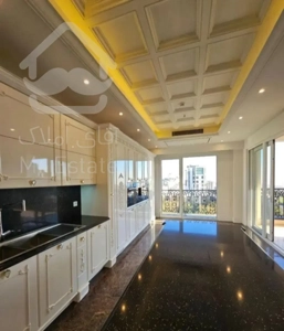 آپارتمان سه خواب بازسازی شده خوش نقشه
