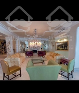 ۳۱۰ متر نیاوران